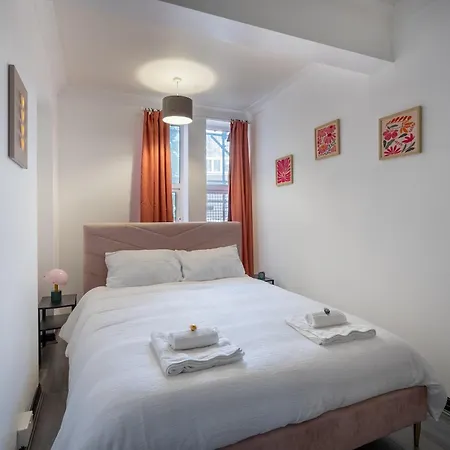 Apartment Long Term -city Center, University, Bull Ring, Broad St, Coffee Pods, Business, Students & Leisure *