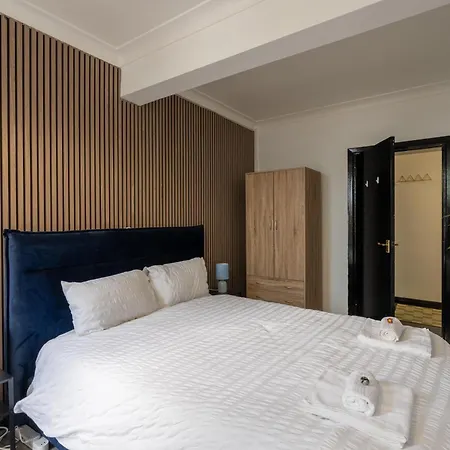 Apartment Long Term -city Center, University, Bull Ring, Broad St, Coffee Pods, Business, Students & Leisure *